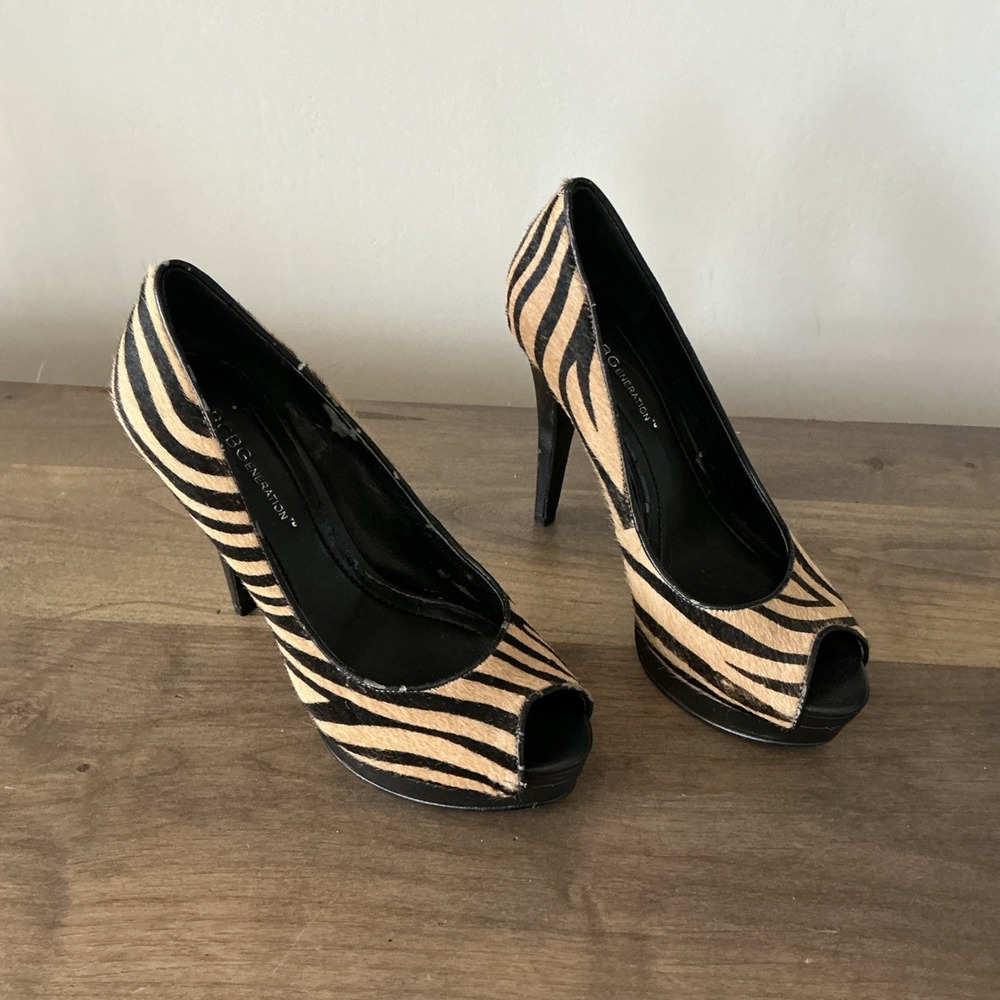 Bcbgeneration Faux Fur Tiger Stripe‎  Peep toe Heels Sz 7